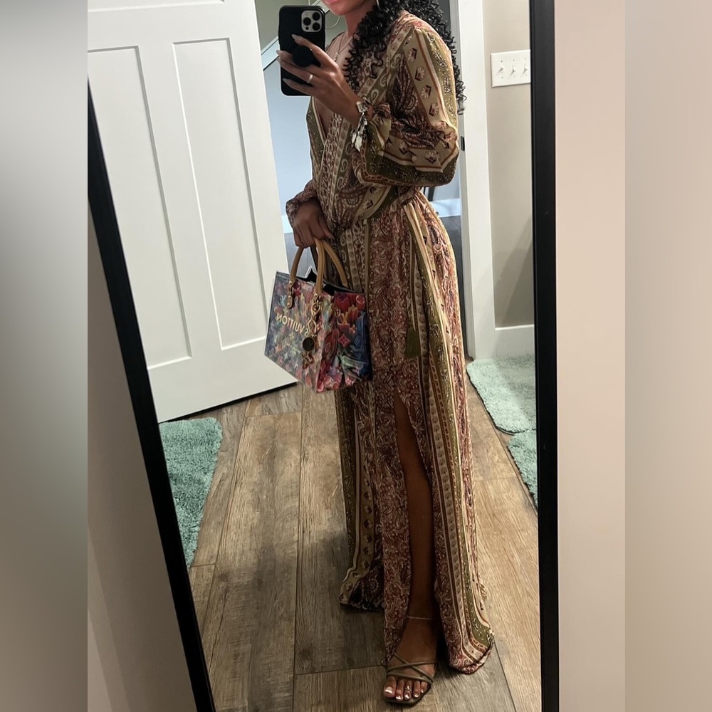 Elegant Paisley Maxi Dress in Brown and Cream
